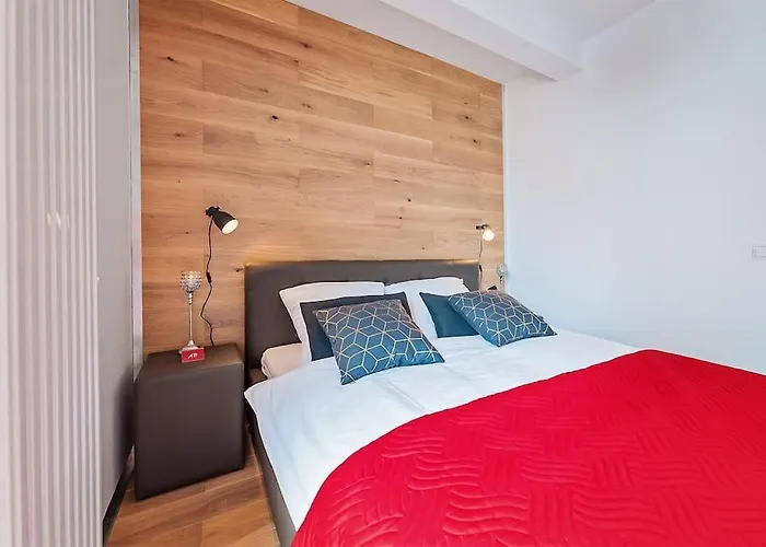 شقة Dominikanska 9 - Bemyguest! In بوزنان